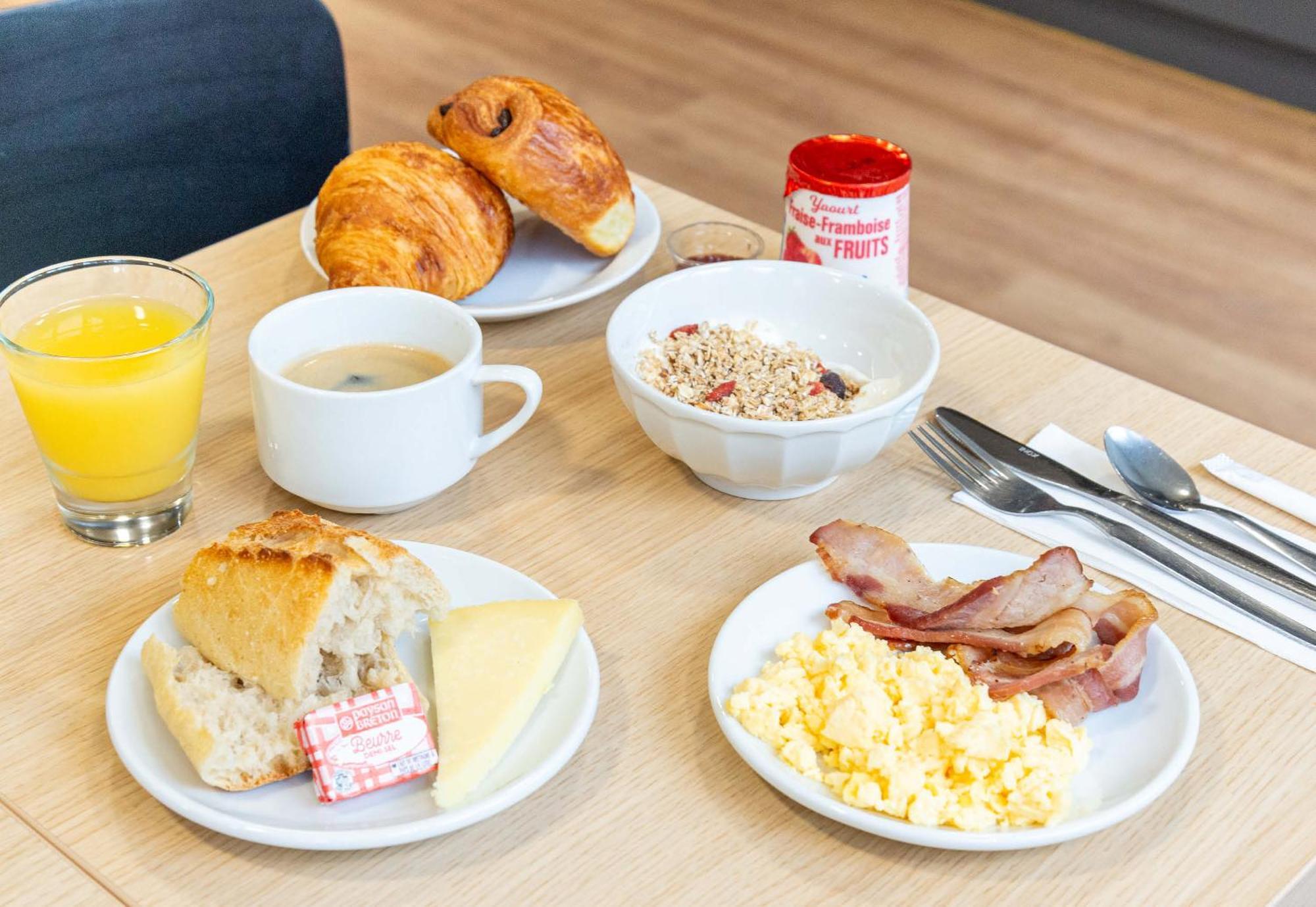 B&B Hotel Nantes Atlantis Le Zenith แซ็ง-เตร์แบล็ง ภายนอก รูปภาพ